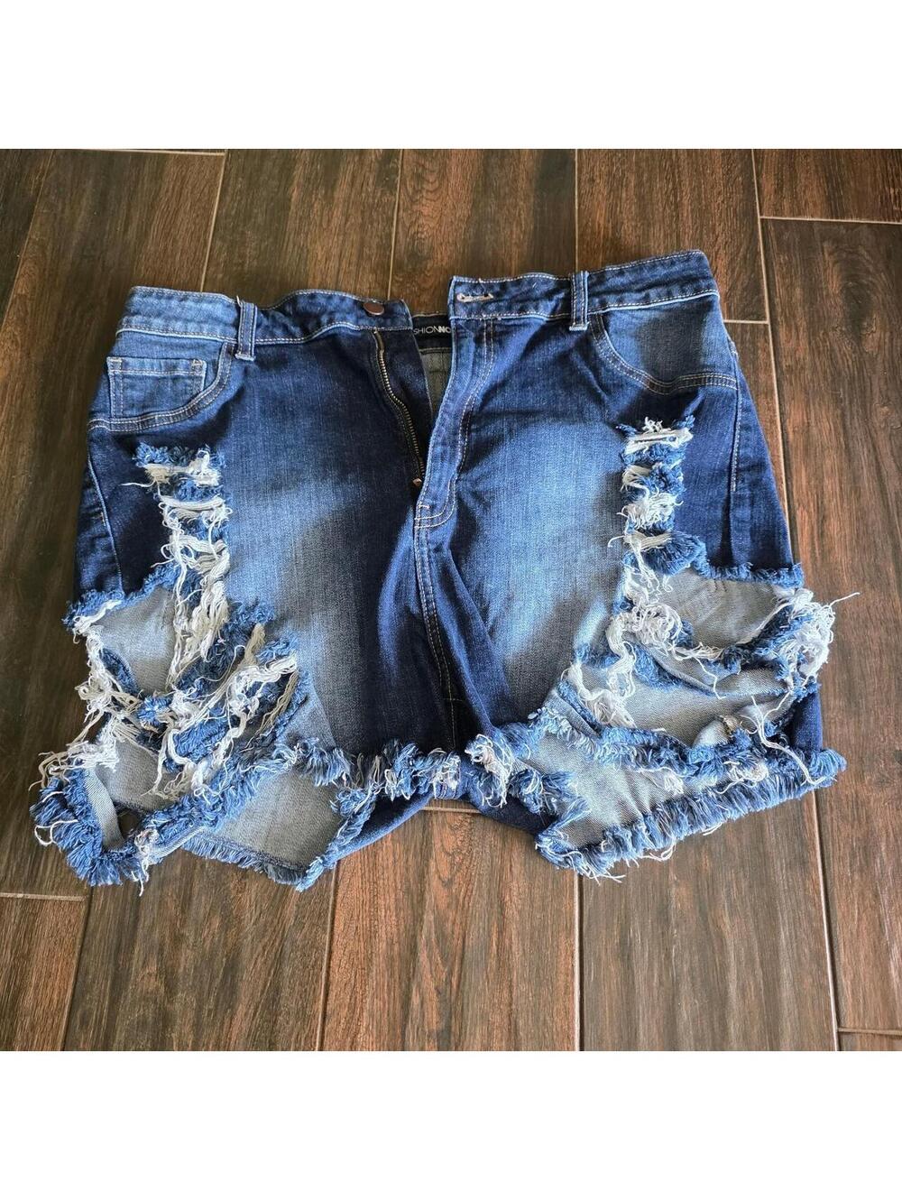 Fashion Nova Women's Blue and Navy Shorts